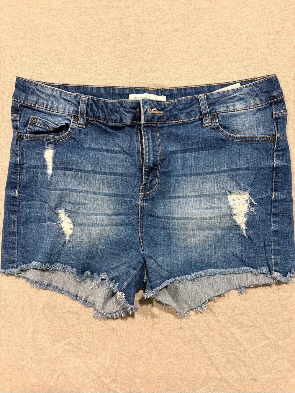 Bluenotes Women's Distressed Frayed Hem Denim Shorts -Size 32
